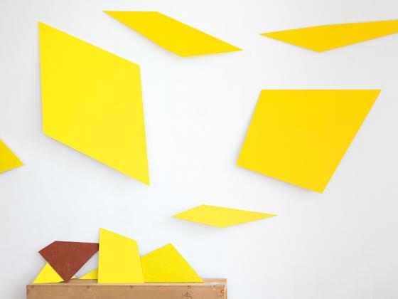 yellow fields - objects, wood, acryl, pigments, sizes and arrangement variable, 2018-21, Bettina Bürkle