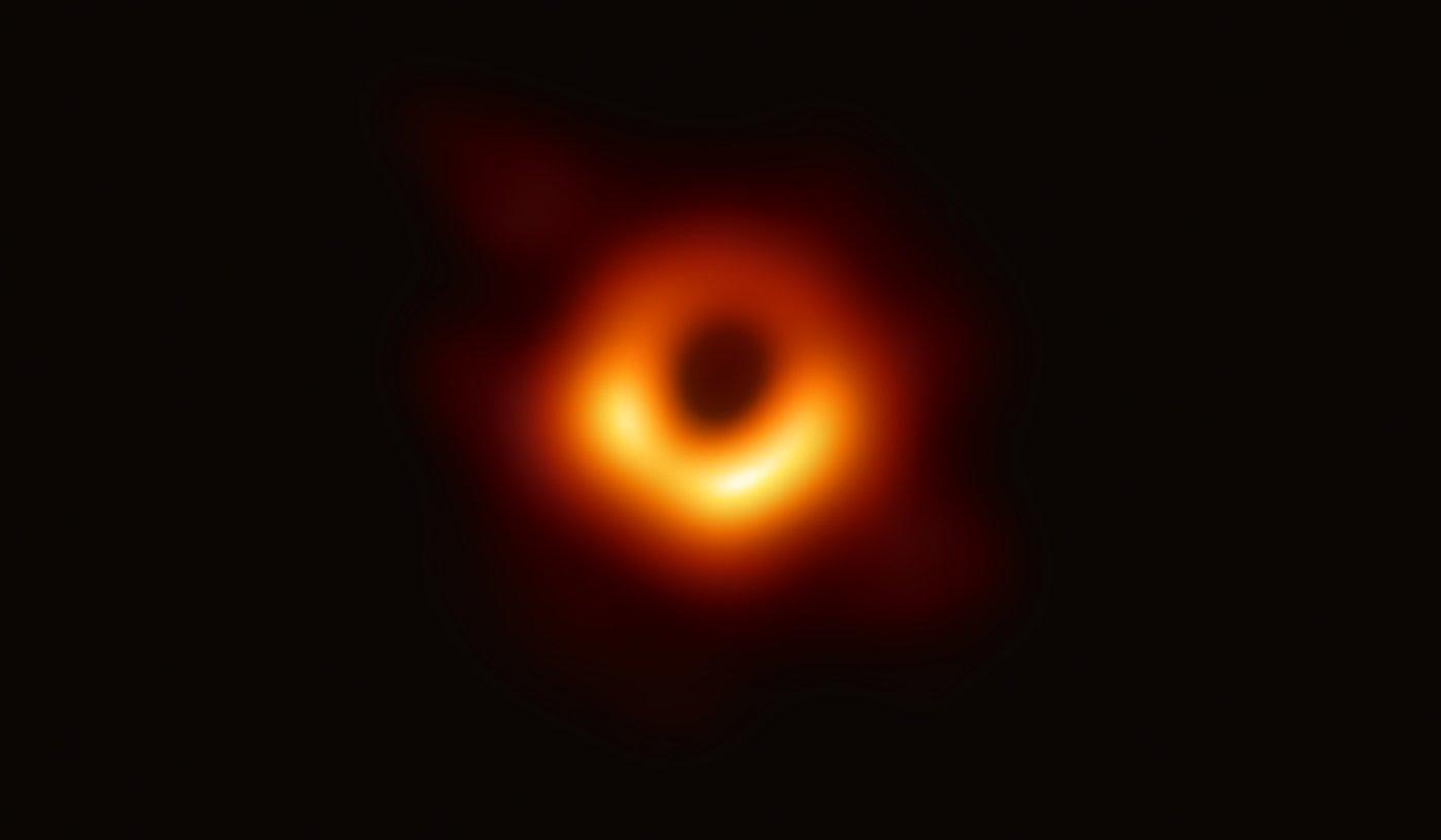 Das erste Foto eines schwarzen Lochs 