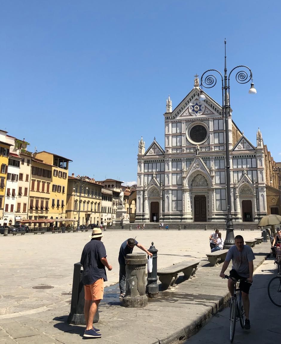 Blick auf den leeren Piazza Santa Croce