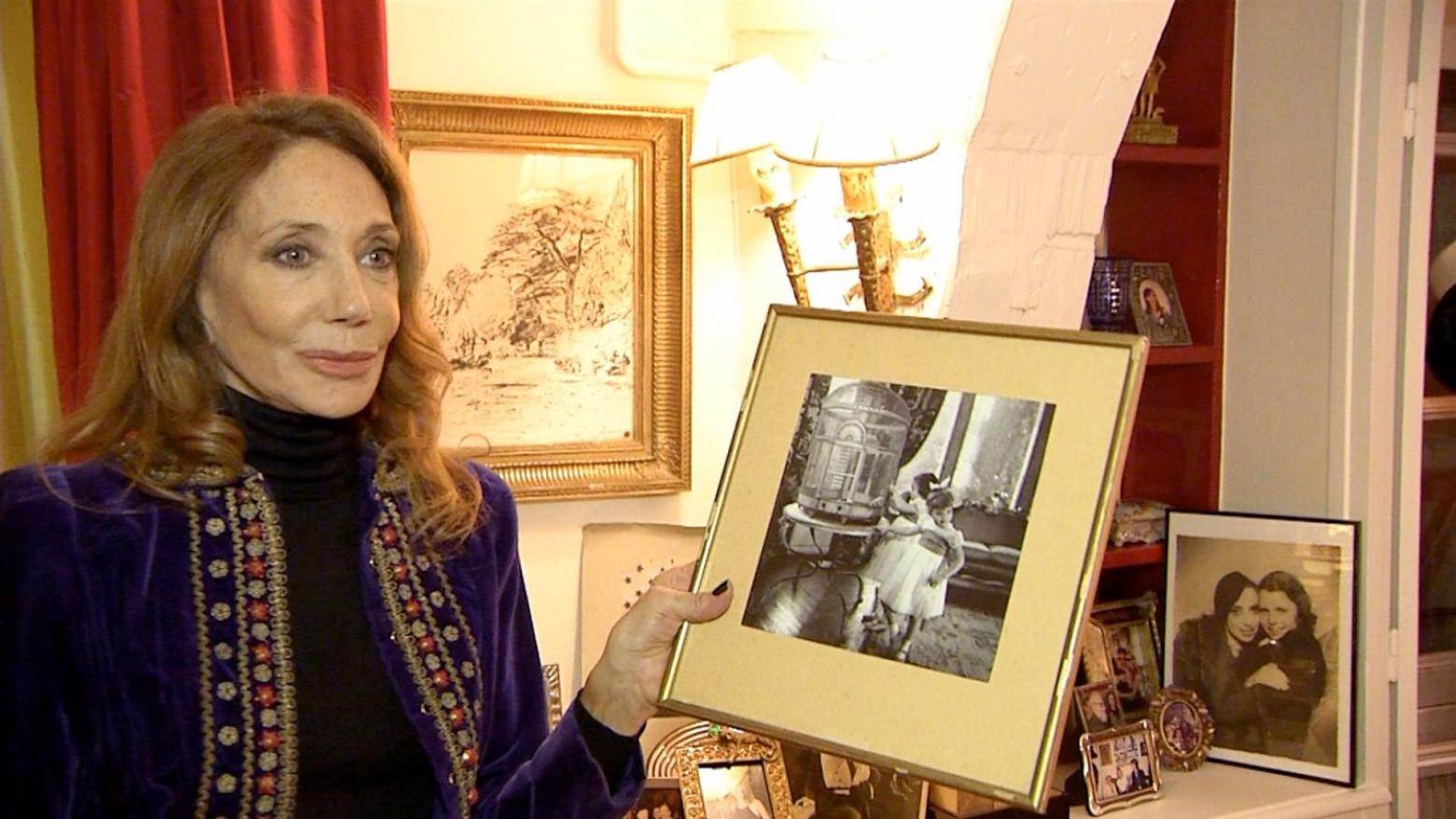 Marisa Berenson, die Enkelin von Designerin Elsa Schiaparelli im Dokumentarfilm "Mode ist Kunst"