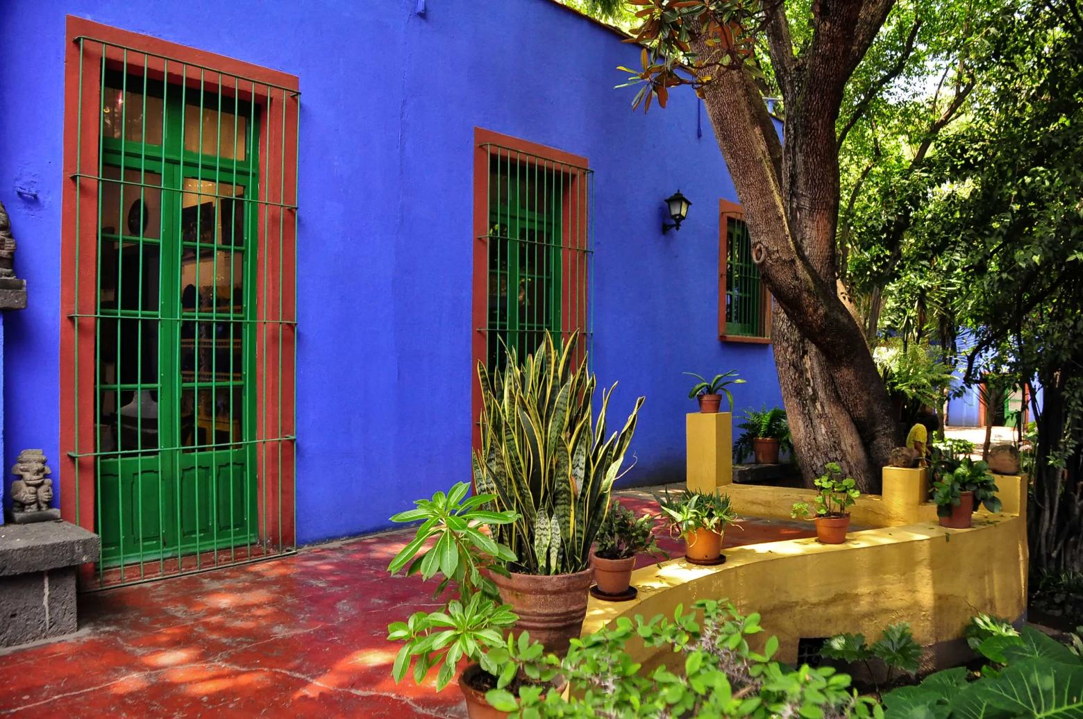 Frida Kahlos Elternhaus, die Casa Azul, beherbergt heute das Frida-Kahlo-Museum