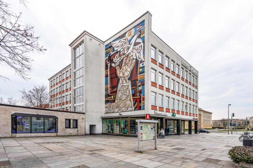 Lindenzentrum (Textilkaufhaus Magnet ), Lindenallee 2, 1958 –1960, 1999 Modernisierung, Einzeldenkmal