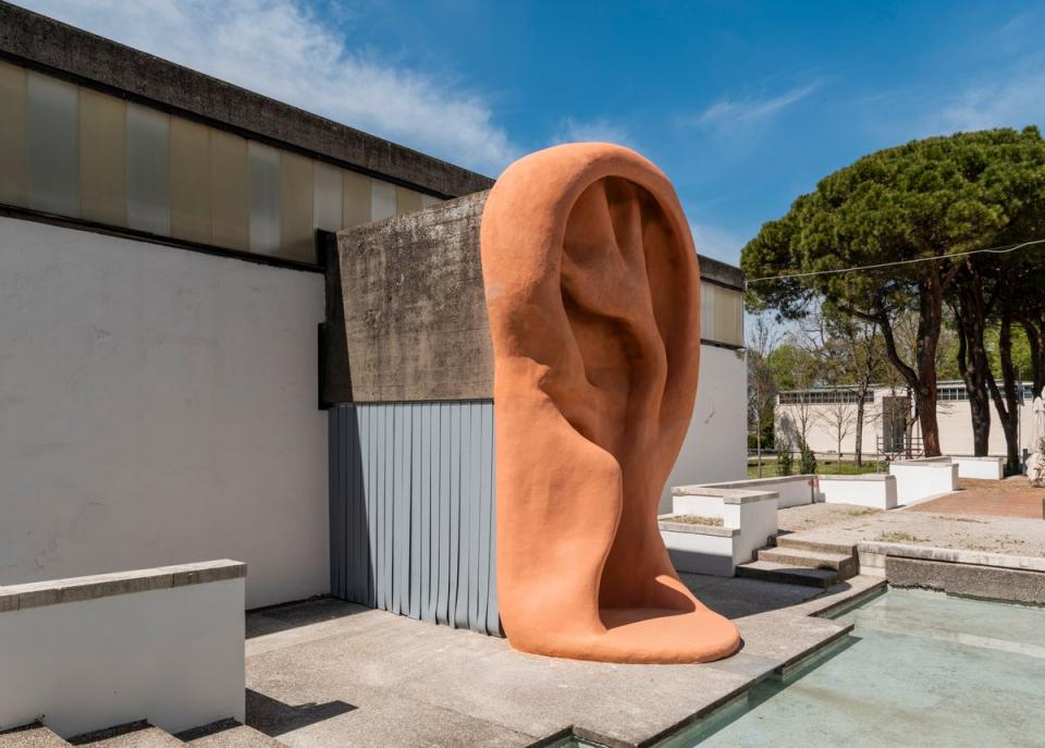 Jonathas de Andrade "Com o coração saindo pela boca / With the heart coming out of the mouth / Con il cuore che esce dalla bocca", La Biennale di Venezia, 2022