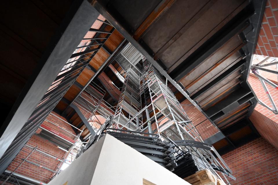Blick in das Innere vom Turm der Garnisonskirche, deren Aussichtsplattform man in Zukunft mit dem Fahrstuhl oder über 347 Treppen erreichen kann