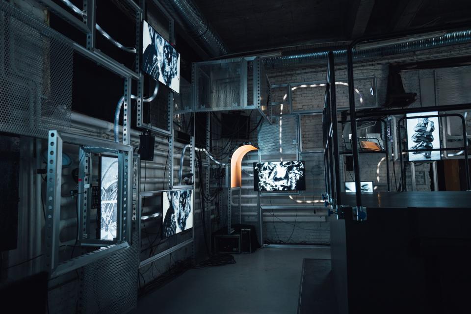 OBJ.Studio "Cage Club“, Ausstellungsstruktur für NFTBerlin