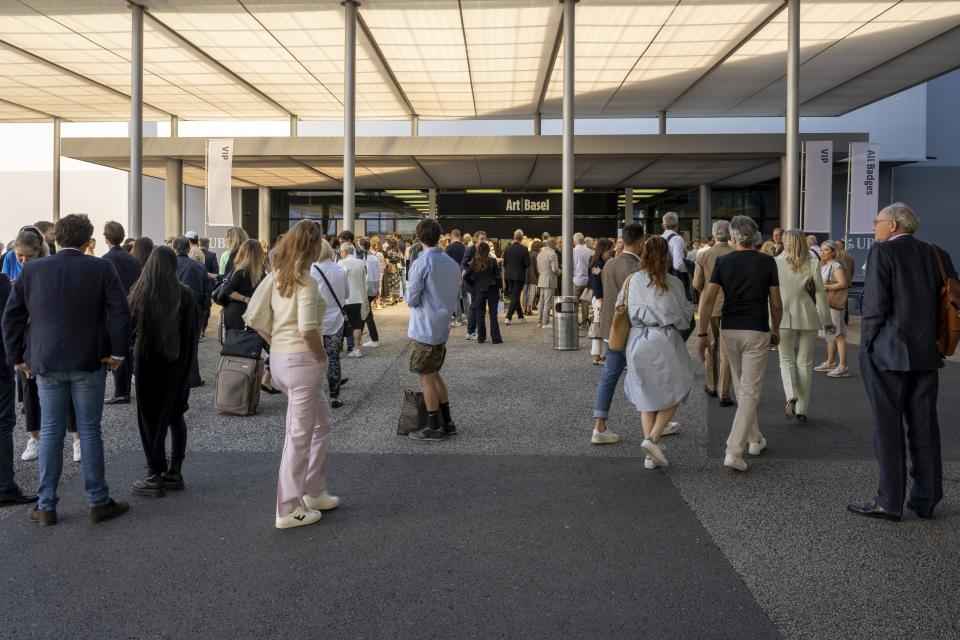 Sammlerinnen und Sammler vor den Toren der Kunstmesse Art Basel: Kunst kaufen ist einfacher, als sie wieder zu verkaufen