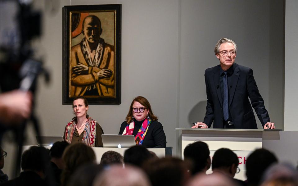 Vergangenen Donnerstag brach ein Selbstbildnis des Malers Max Beckmann mit 20 Millionen Euro den deutschen Auktionsrekord. Weniger erfreulich für das Auktionshaus Grisebach ist indes die ungeklärte Rechtslage eines für über 300.000 Euro versteigerten Aquarells von Wassily Kandinsky.
