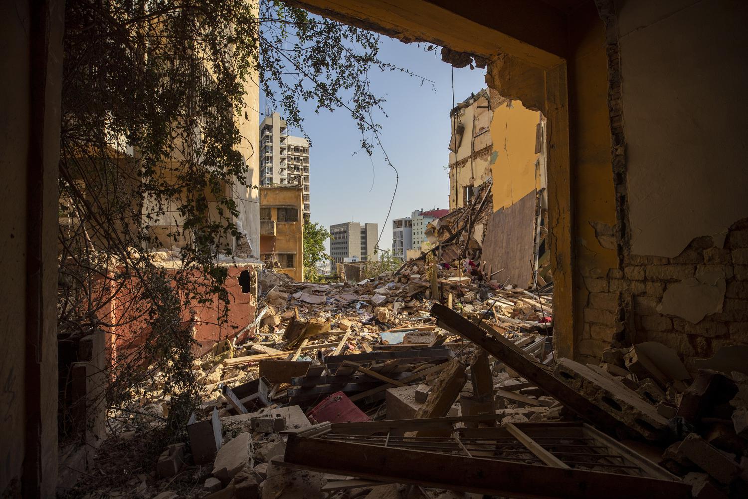Zerstörte Gebäude und Trümmer in Beirut