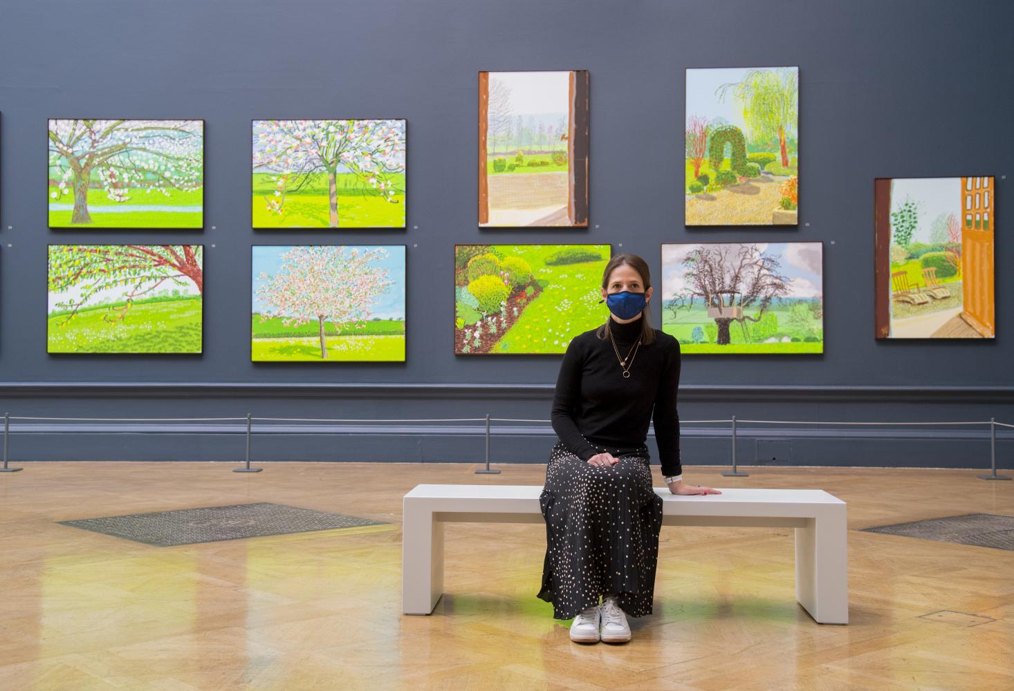 Blick in die Ausstellung "David Hockney. The Arrival of Spring, Normandy, 2020", eine von zwei neuen Ausstellungen in der Royal Academy in London