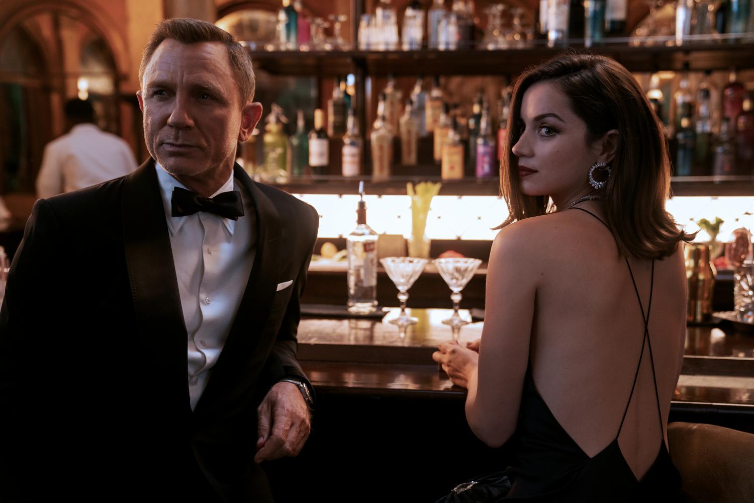 Daniel Craig als James Bond und Ana de Armas als Paloma in "James Bond 007 - Keine Zeit zu sterben"