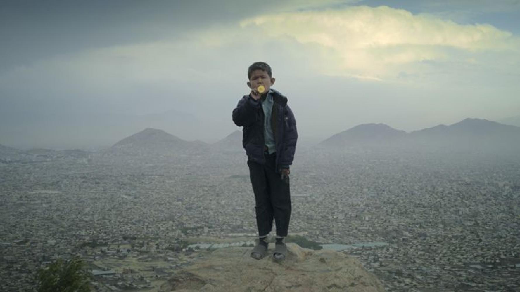 Aziz Hazara "Bow Echo", 2019. (Videostill)