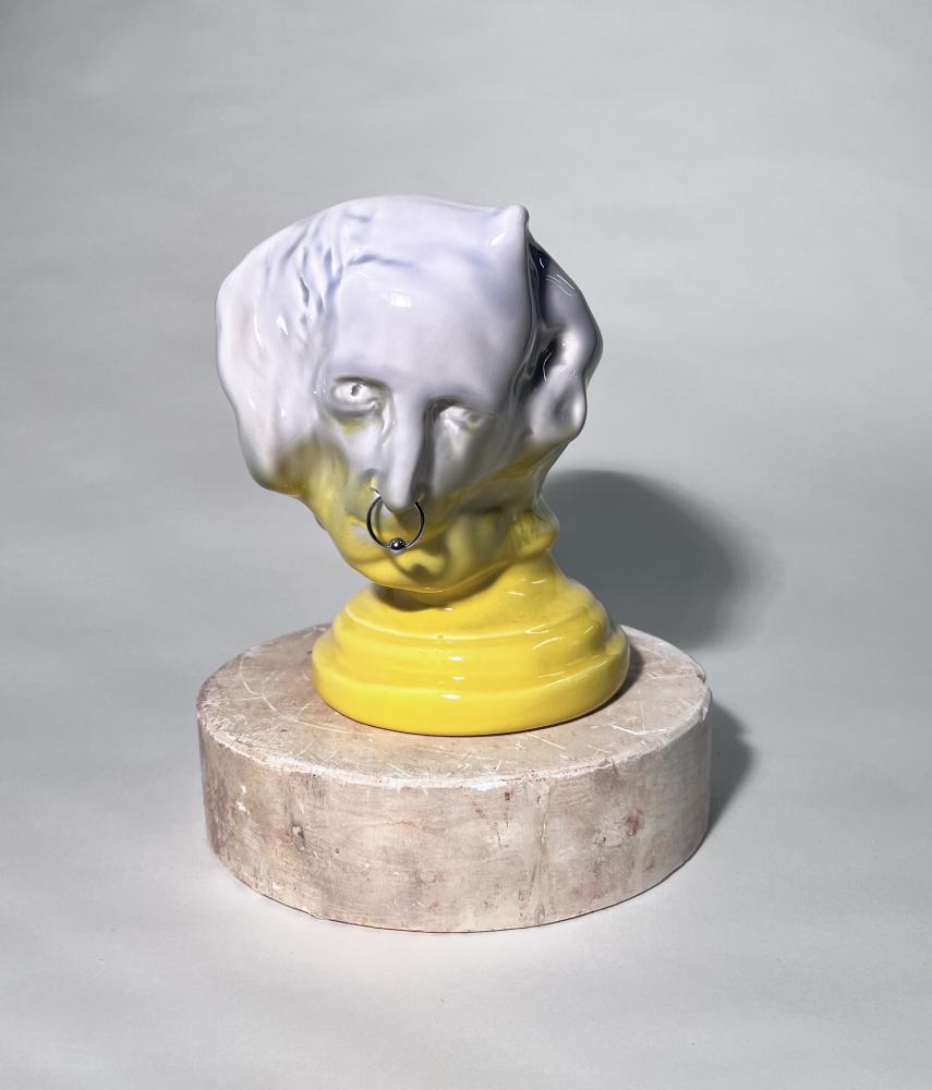 Christian Hoosen "Neueröffnung", 2021, glasierte Keramik