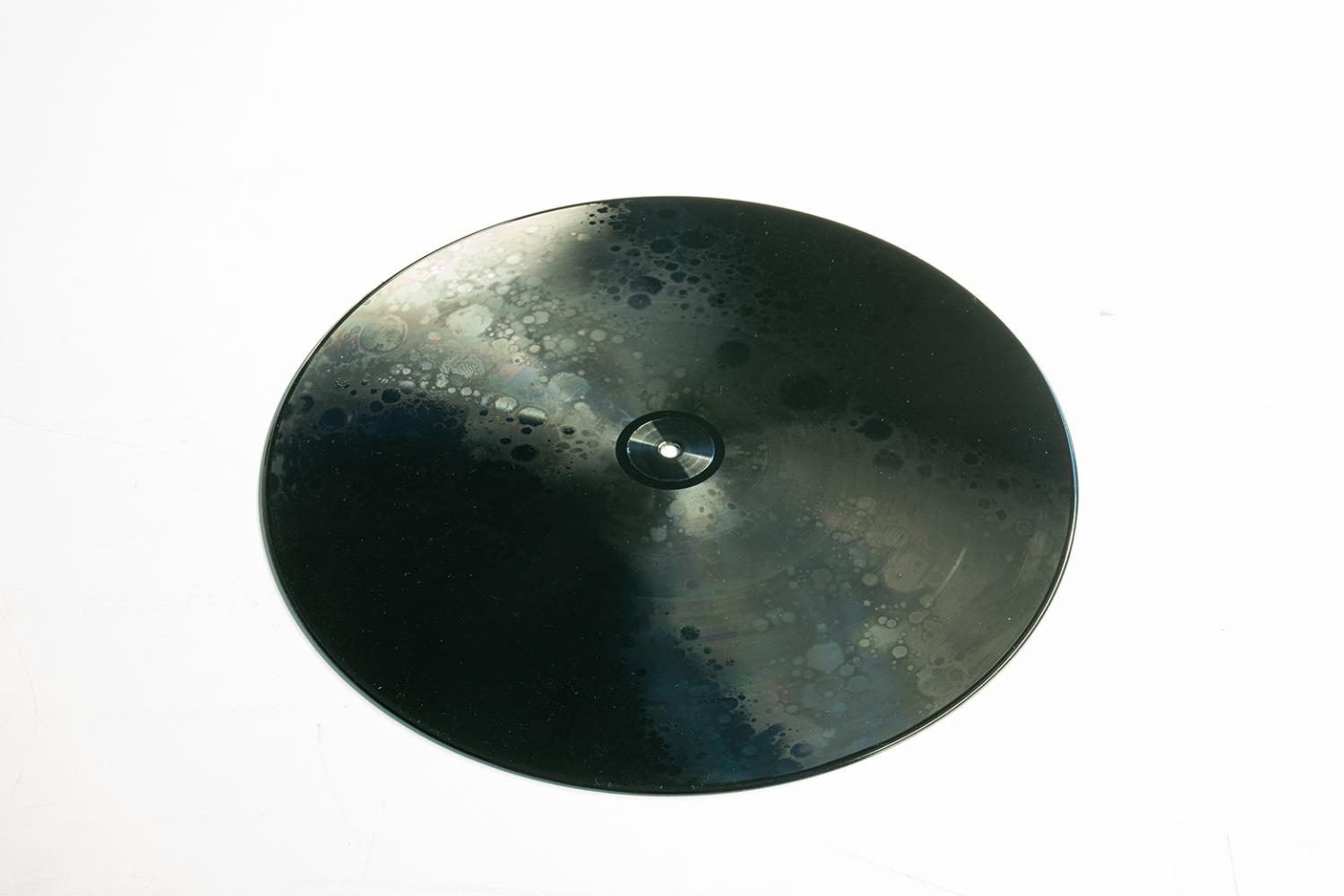 Katja Aufleger "REMAINING PIECES", 2021, Vinyl-Schallplatte, 31,5 × 31,0 × 0,4 cm. A-side nearside of the moon, B-side far side of the moon