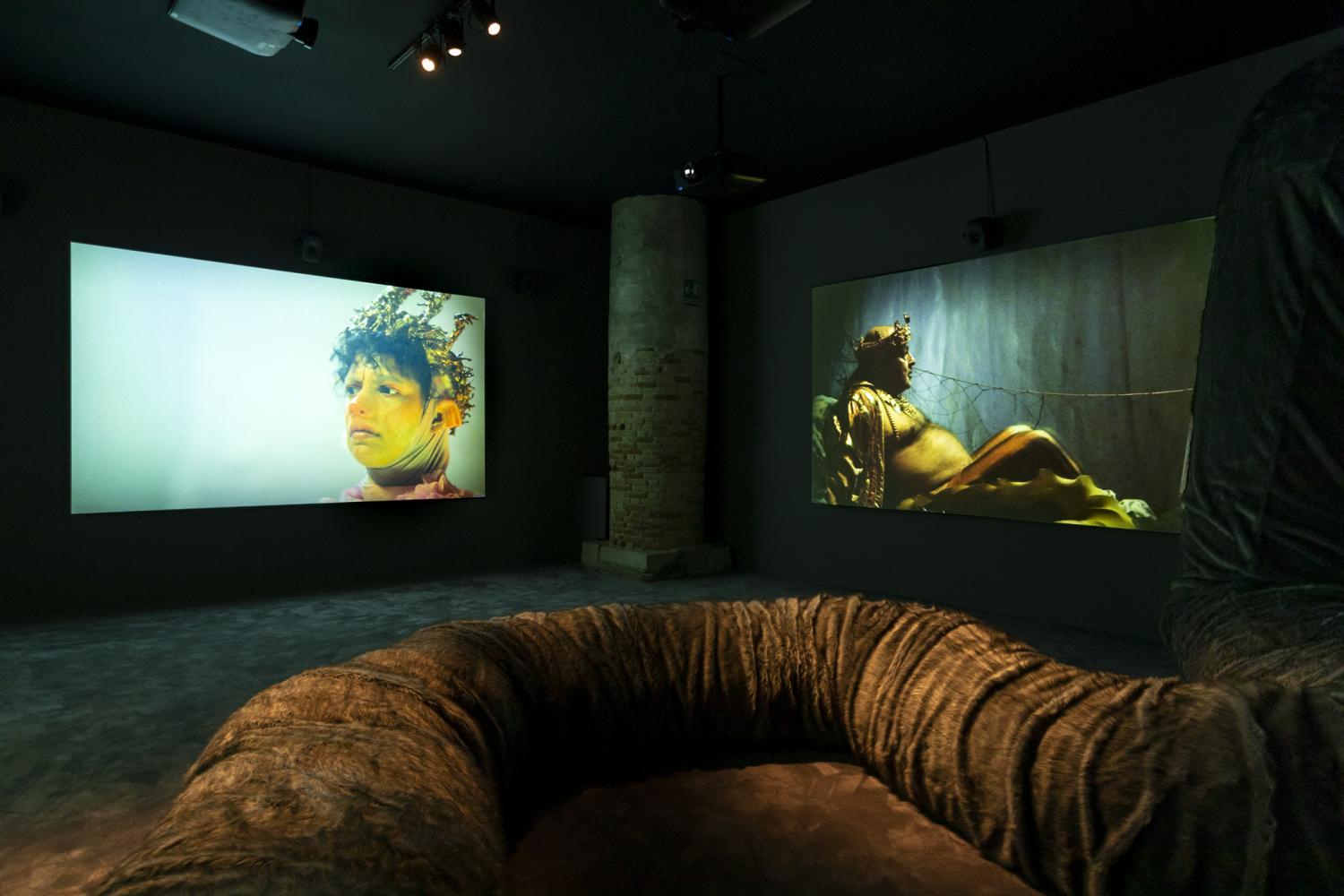 Marianna Simnett "The Severed Tail", Hauptausstellung Arsenale, Venedig Biennale, 2022