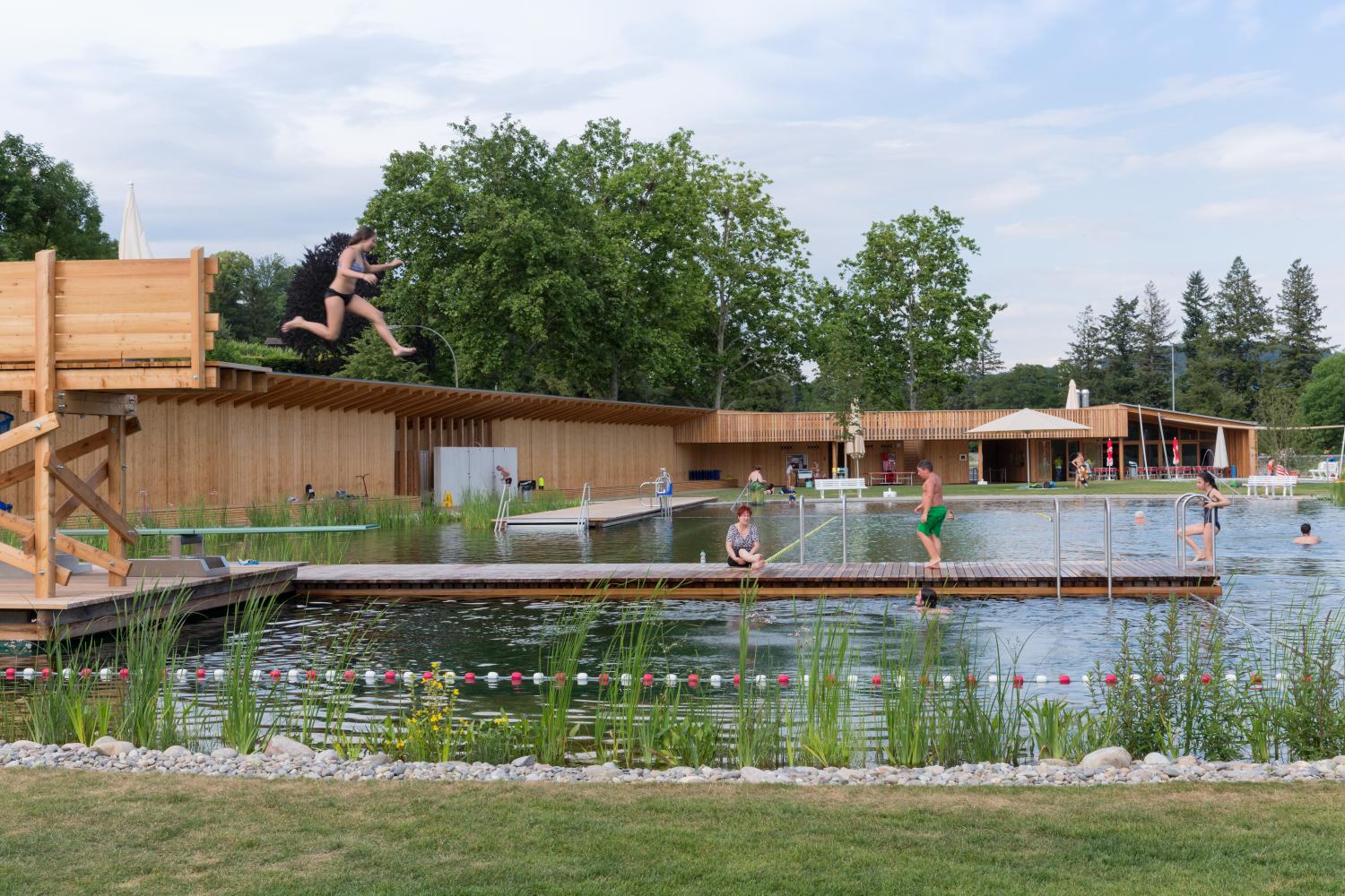 Naturbad Riehen vom Basler Architekturbüro Herzog & de Meuron