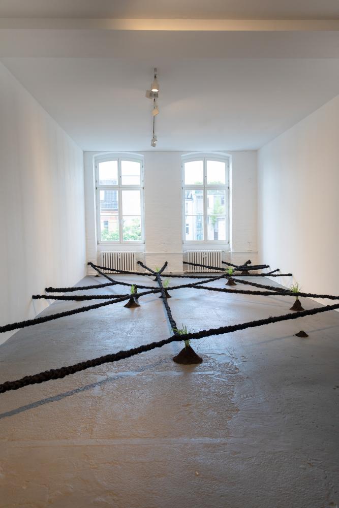 Binta Diaw "Dïà s p o r a", 2021, Installationsansicht: 12. Berlin Biennale, KW Institute for Contemporary Art