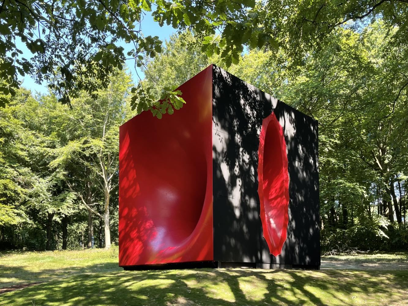 Anish Kapoor "Sectional Body Preparing for Monadic Singularity", 2015, Installationsansicht Skulpturenpark Waldfrieden, Wuppertal, 2022