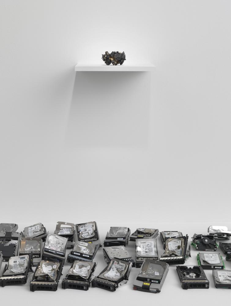  „b/NdAlTaAu“, 2015, Installationsansicht „Rare Earth“, Thyssen-Bornemisza Art Contemporary (TBA21), Augarten, Wien, 2015