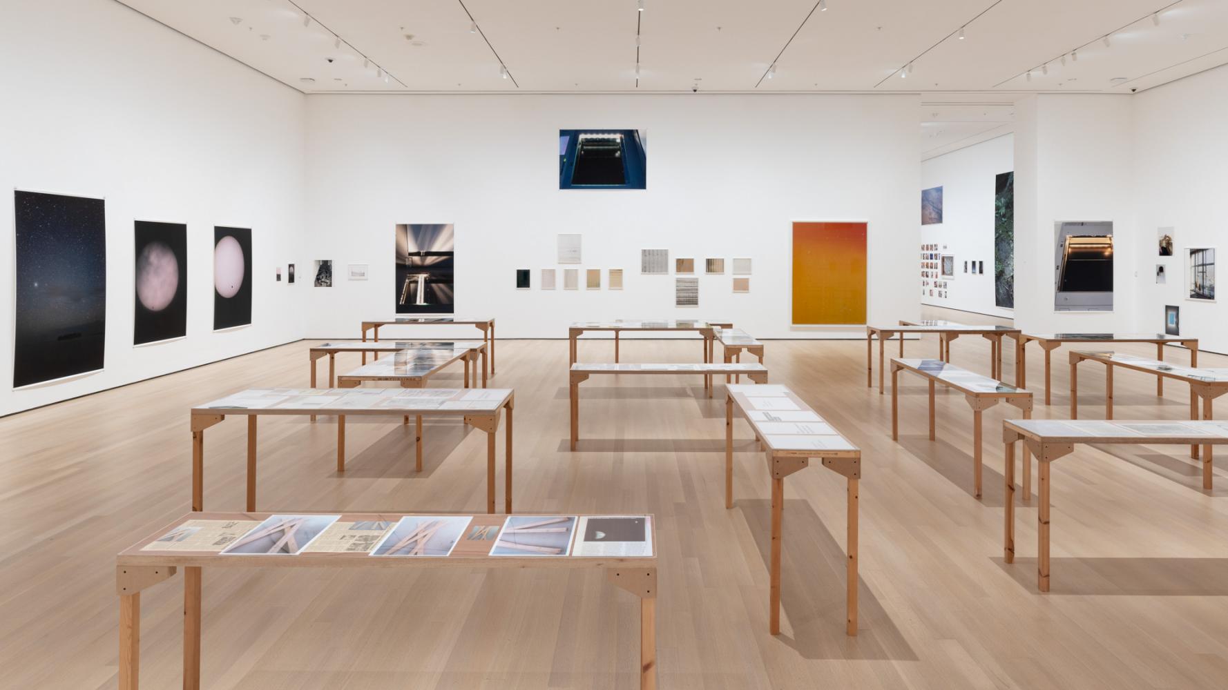 Wolfgang Tillmans "To look without fear", Installationsansicht MoMa, New York, 2022