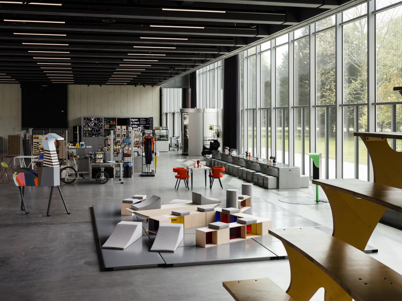Bauhaus Museum Dessau, Offene Bühne, Erdgeschoss