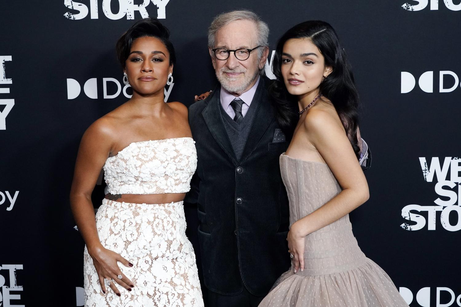 Von links: Ariana DeBose, Steven Spielberg und Rachel Zegler besuchen Ende November die "West Side Story"-Premiere im Rose Theater im Lincoln Center in New York